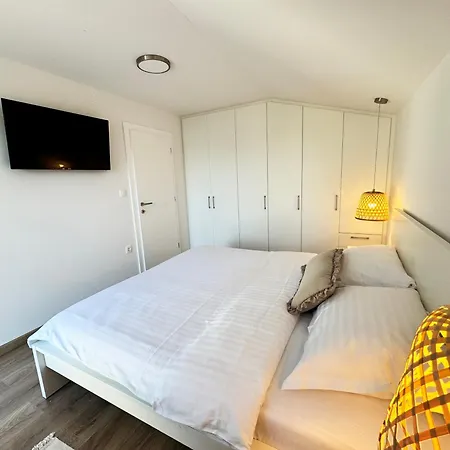 Beachfront Prora Mare With Sea View Tatil Evi Ždrelac