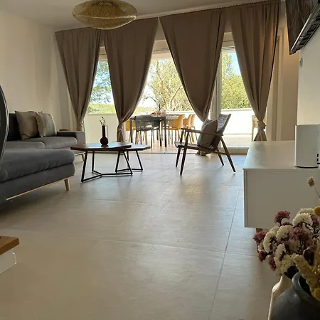 Beachfront Prora Mare With Sea View Tatil Evi Ždrelac