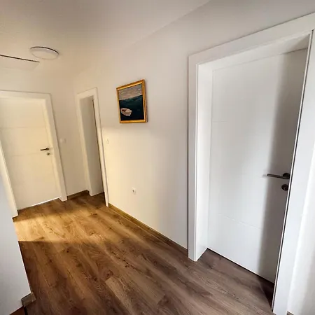 Beachfront Prora Mare With Sea View *