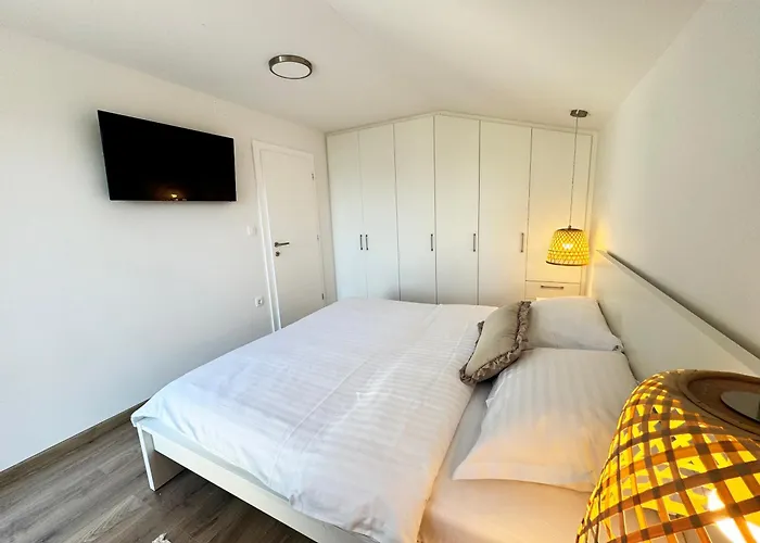 Prora Mare Feriehus Ždrelac